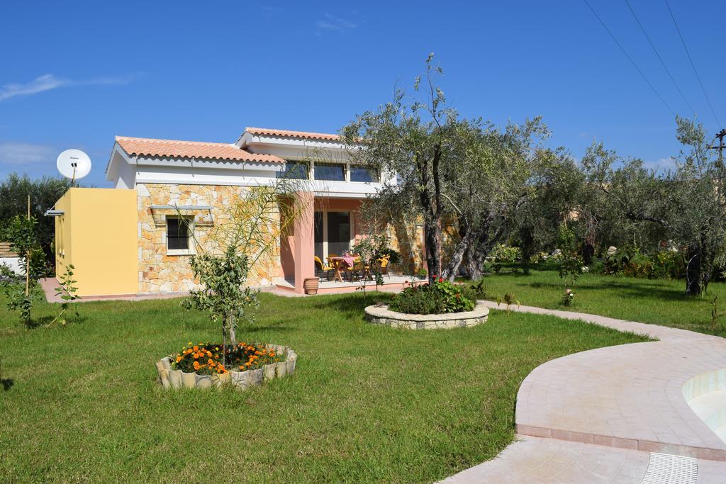 Three Stars Luxury Villas Moraḯtika Esterno foto