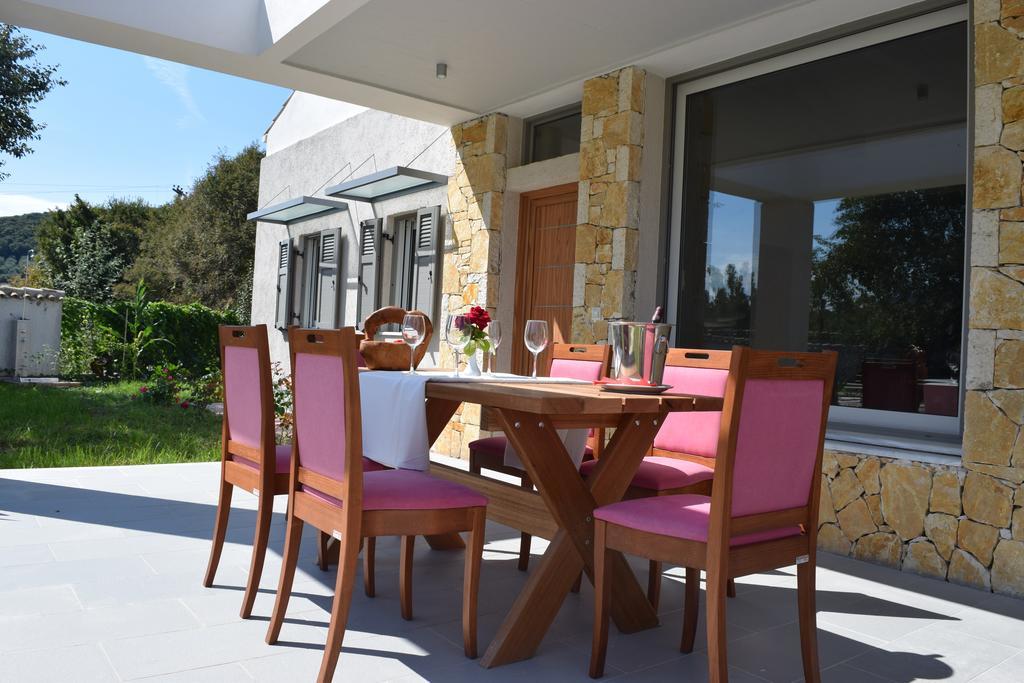 Three Stars Luxury Villas Moraḯtika Esterno foto